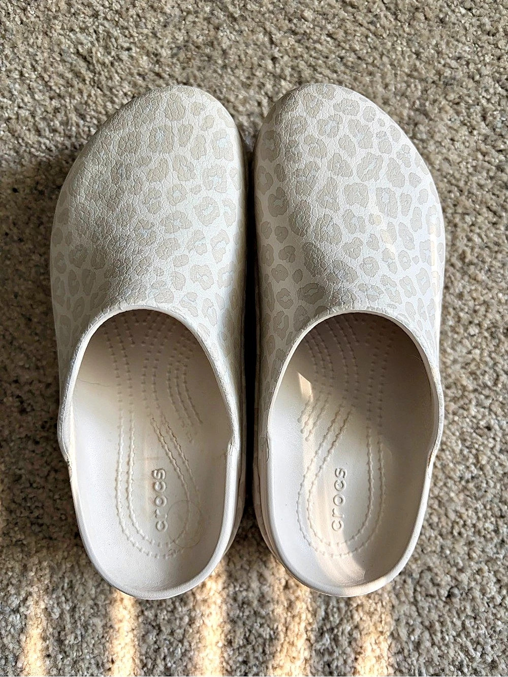 Crocs Dylan Platform Leopard White & Gray US 6
